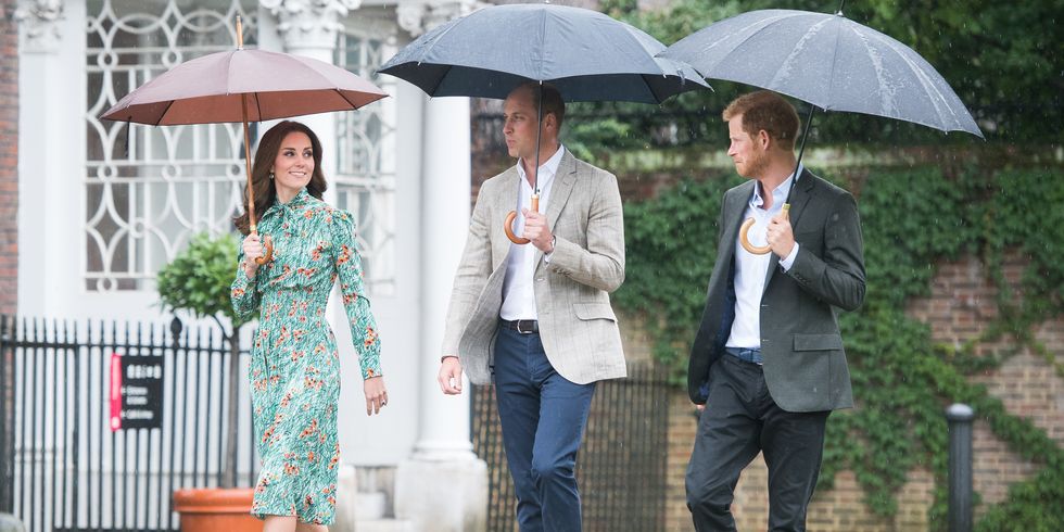 Kate Middleton Visits Princess Diana's Memorial
