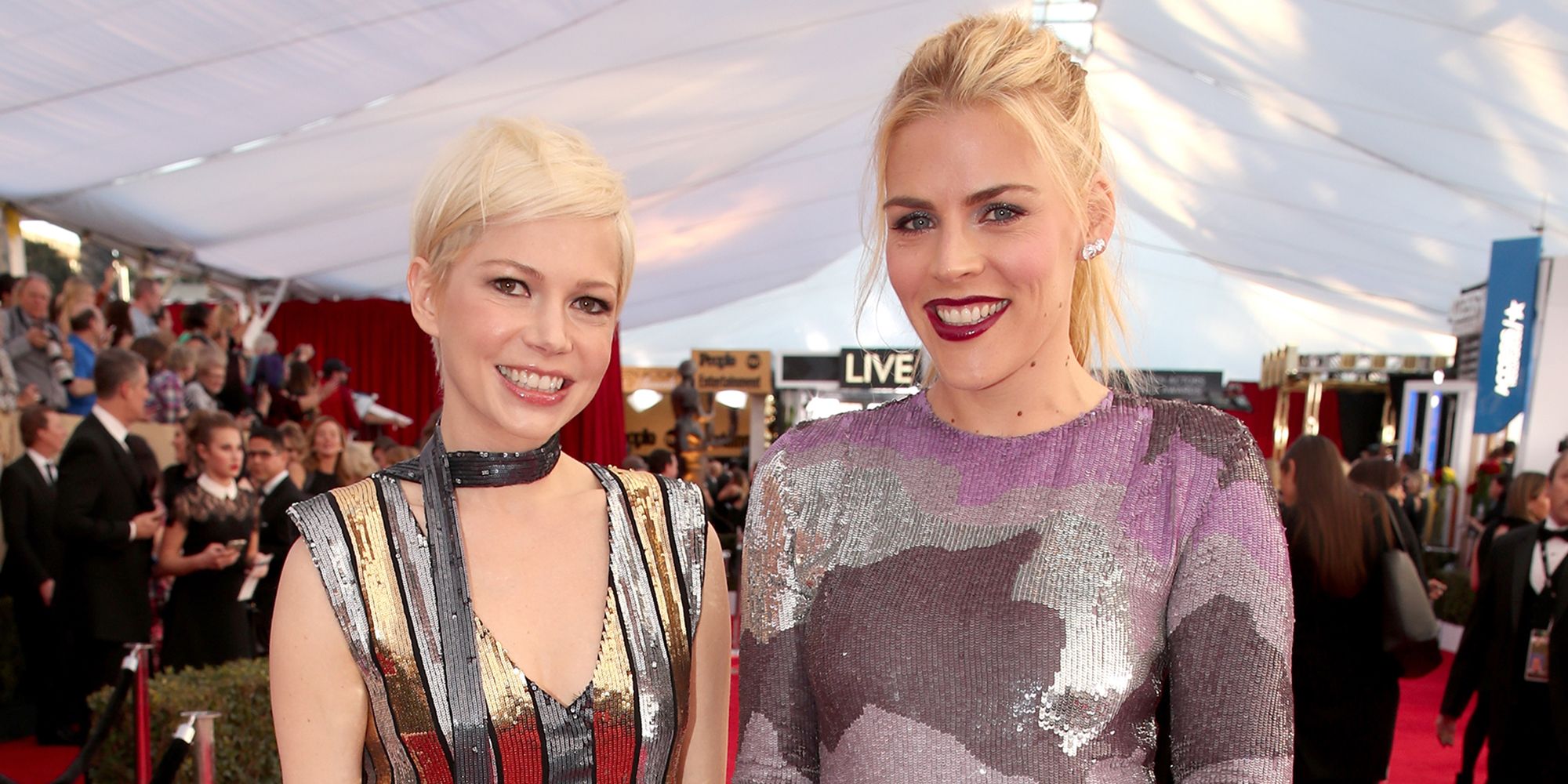 Bffs Michelle Williams And Busy Philipps Reminisce About Kissing Dawson S Creek Actors