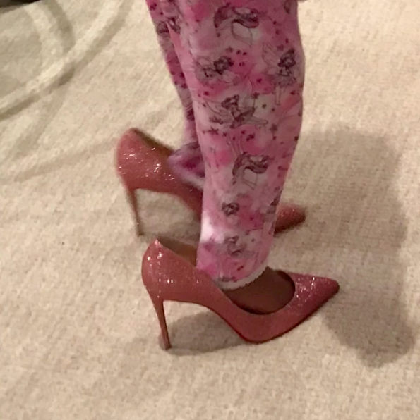 High heels, Pink, Footwear, Leg, Human leg, Shoe, Tights, Ankle, Material property, Foot, 