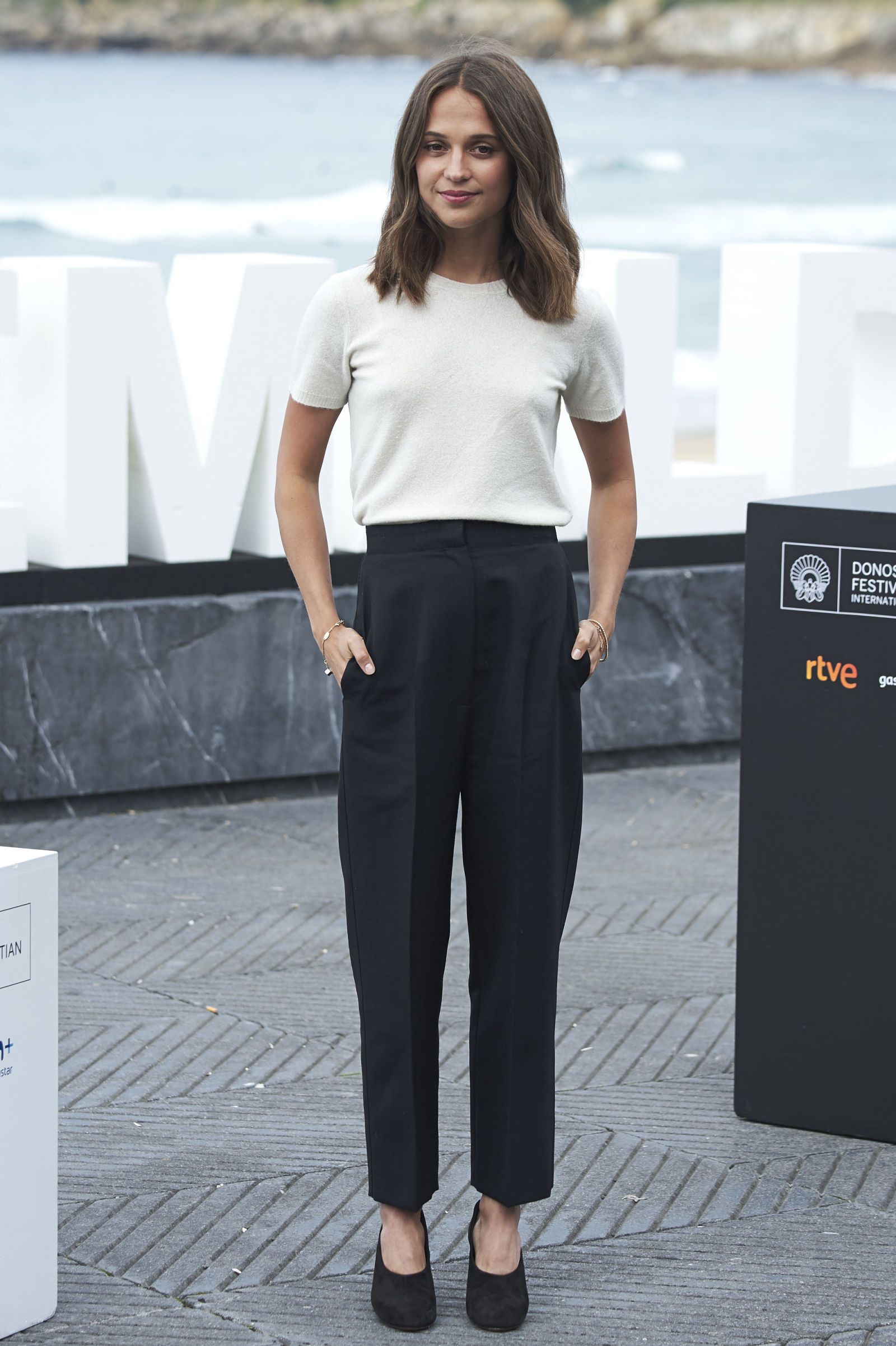 Alicia vikander casual hot sale style