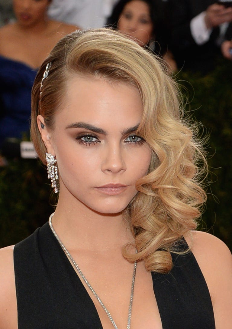 Cara Delevingne Hair - Every One Of Cara Delevingne's Hair Styles