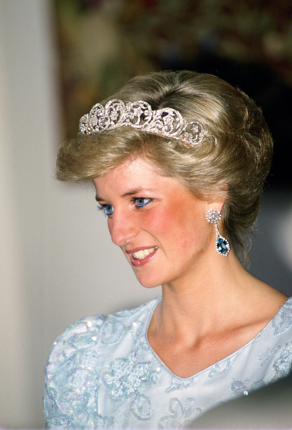 Princess Diana wears Spencer tiara to a banquet in Munich in 1987 | ELLE UK