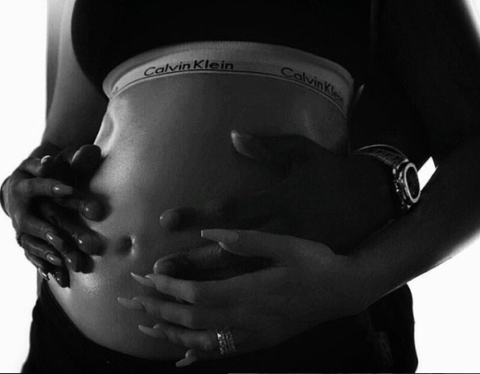 Khloe Kardashian Confirms She Is Pregnant | ELLE UK