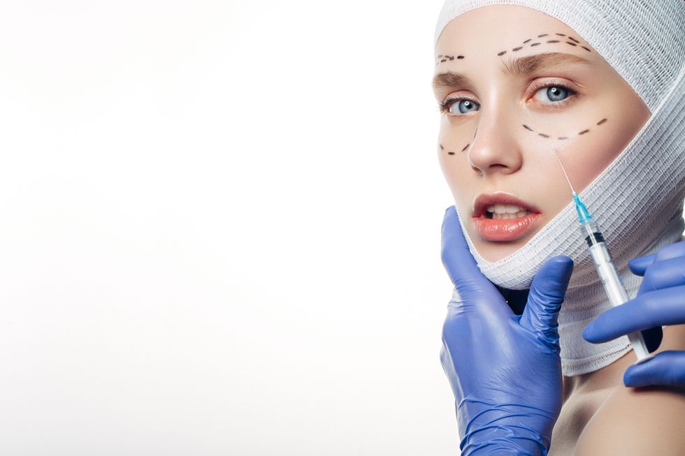 Lip, Eyelash, Portrait photography, Makeover, Glove, Beanie, 