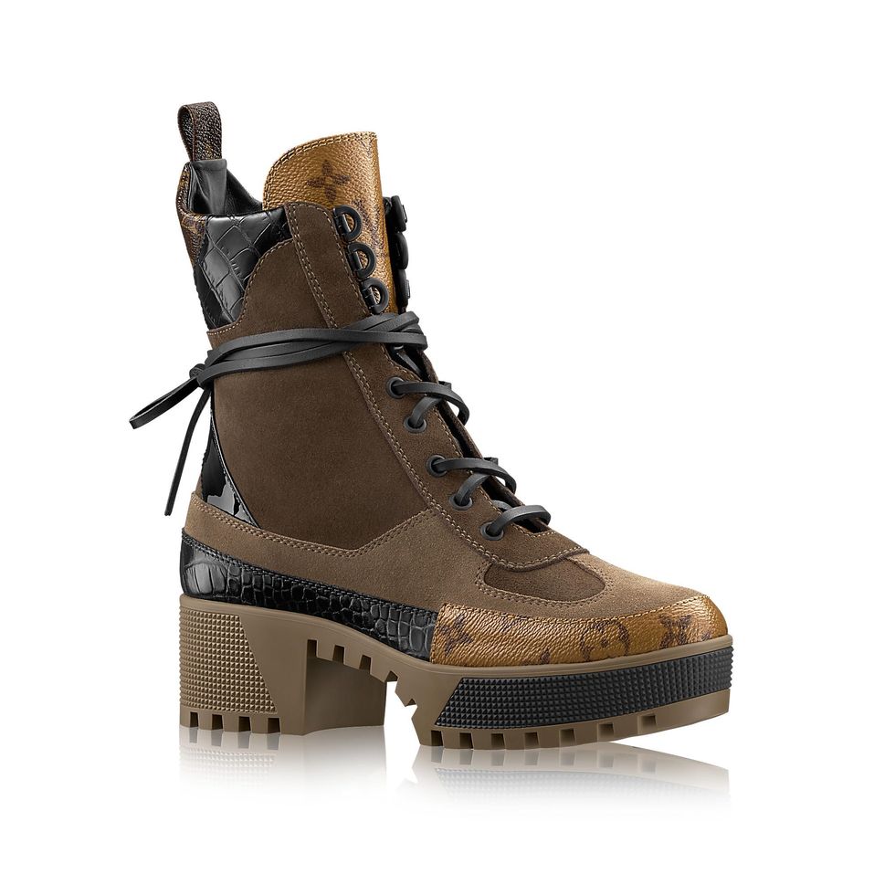 Footwear, Brown, Shoe, Boot, Tan, Pattern, Beige, Ice skate, Work boots, Steel-toe boot, 