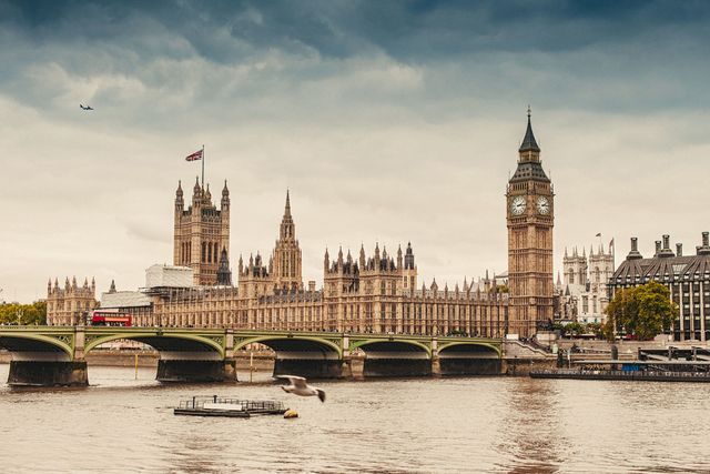 Big Ben and the Parliament in London | ELLE UK
