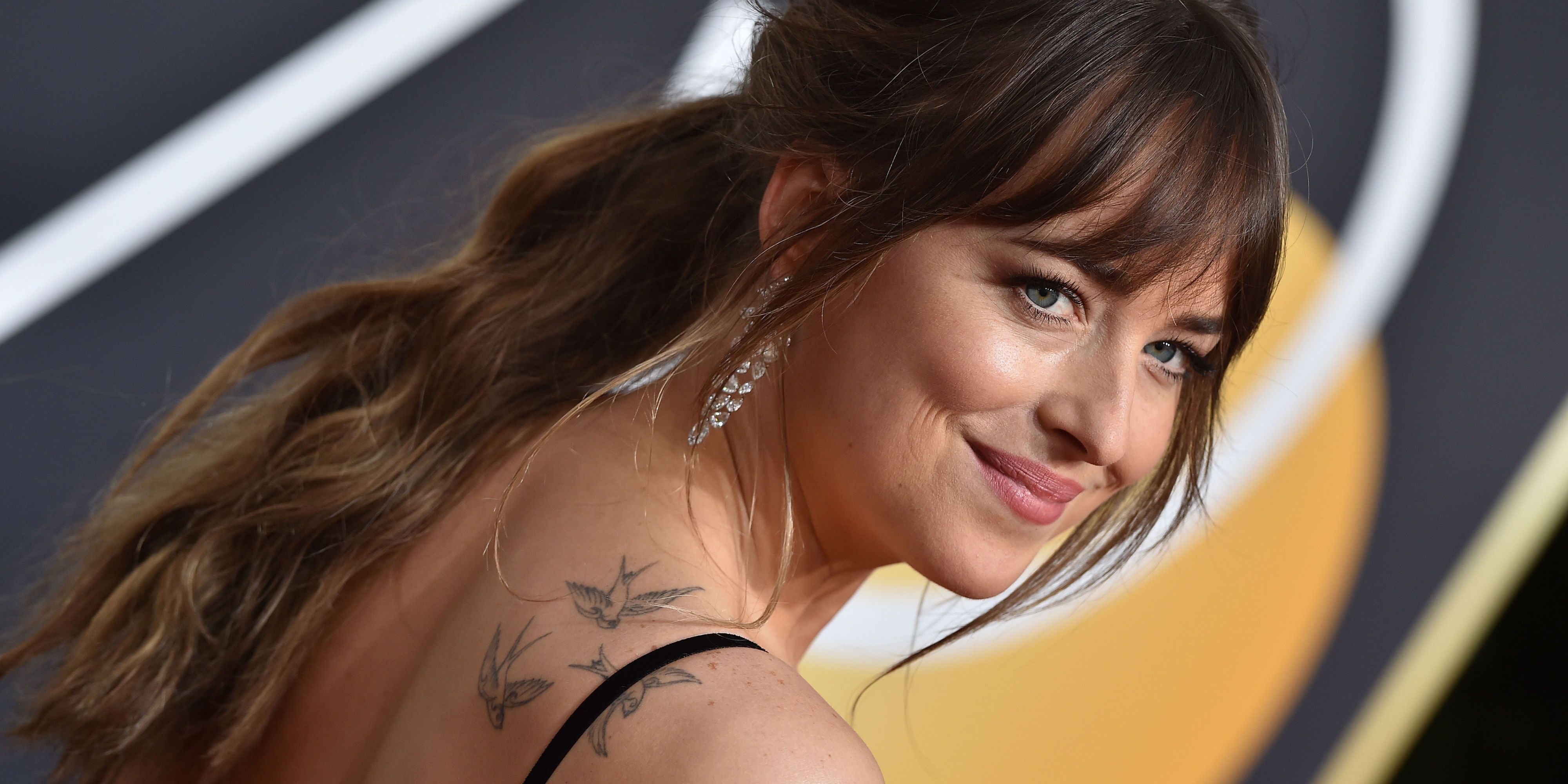 Get Dakota Johnson's Stunning 'How to Be Single' Premiere Look With This  Pro Tutorial (PHOTOS) | CafeMom.com