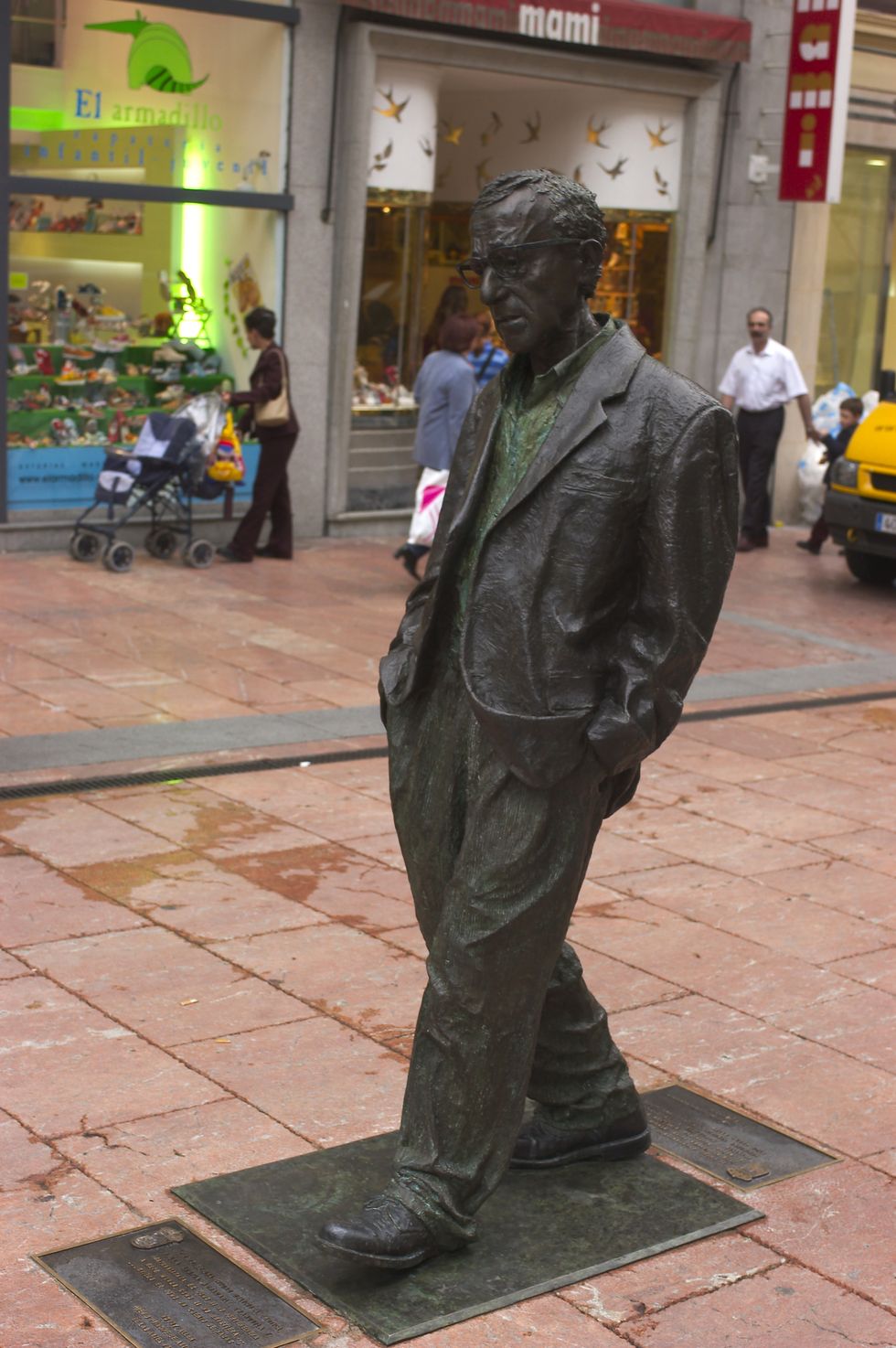 Woody Allen Statue | ELLE UK