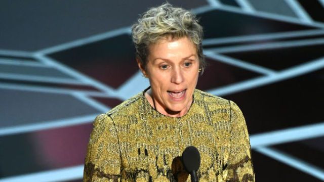 preview for Frances McDormand has all of the female nominees stand up during Best Actress acceptance speech