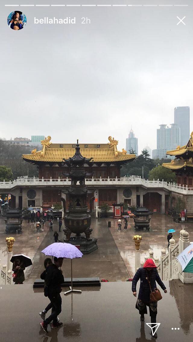 Tourism, Chinese architecture, Travel, Pedestrian, Umbrella, Place of worship, Temple, Snapshot, Holy places, Shrine, 
