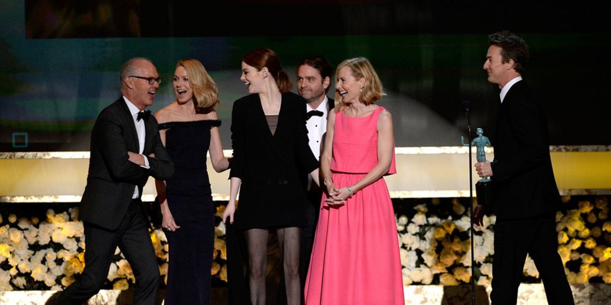 SAG Awards: Naomi Watts viel over Emma Stone's jurk