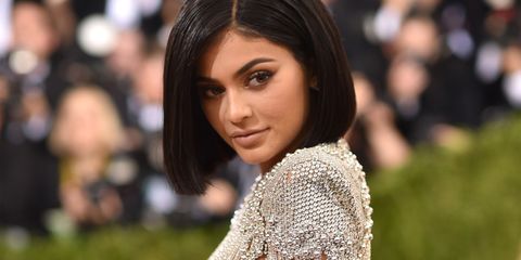 Kylie-Jenner-verdedigt-haar-Lip-Kits-na-nepheidschandaal