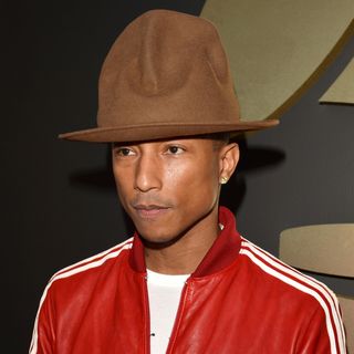 Angel фаррелл уильямс. Pharrell Williams. Pharrell Williams 2023. Фаррелл Уильямс концерт в Москве. Фаррелл Уильямс улыбается.