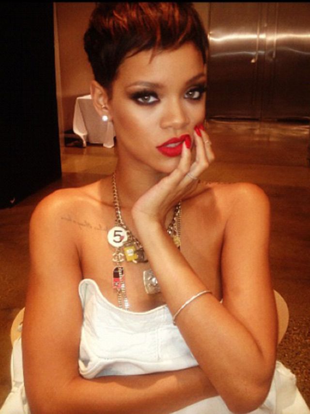 Rihanna-voor-Chanel