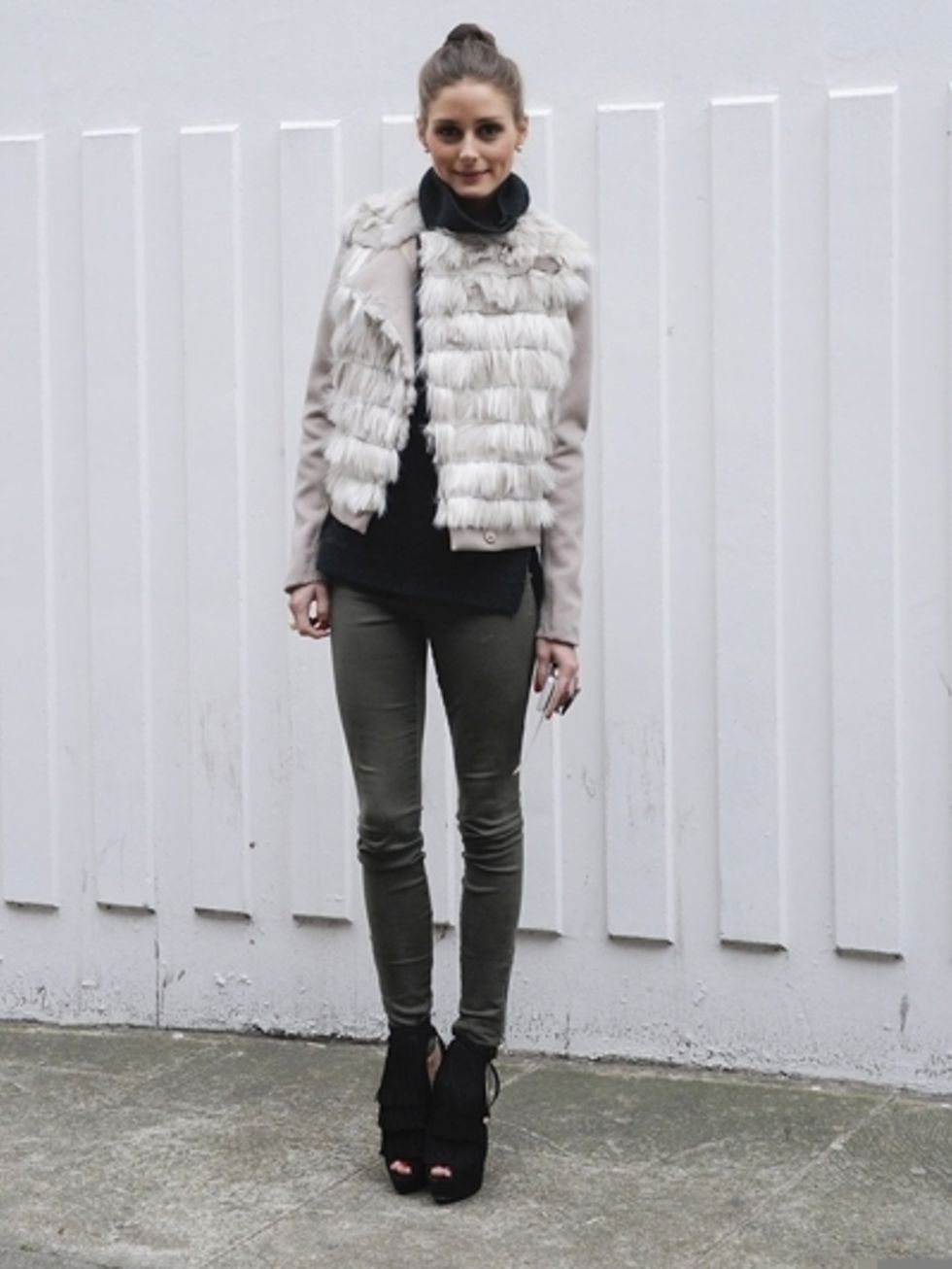 Clothing, Product, Sleeve, Textile, Joint, Outerwear, White, Style, Street fashion, Winter, 