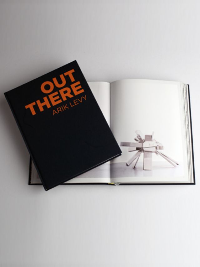 Designboek-Out-There