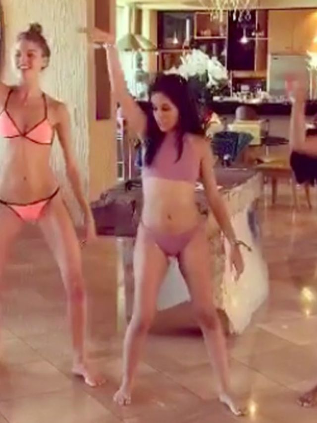 Video-Taylor-Swifts-squad-kreeg-tijdens-Coachella-een-dansles-in-bikini