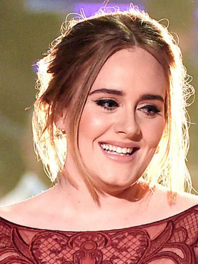 Adele-zong-dus-VALS-tijdens-de-Grammy-Awards