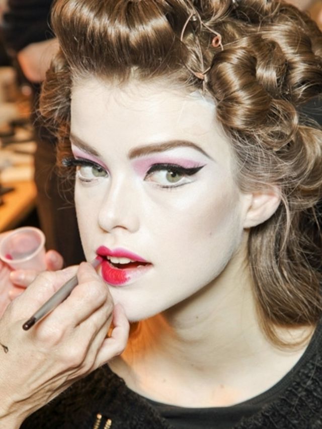 Backstage-Dior-Couture-s-s-2011