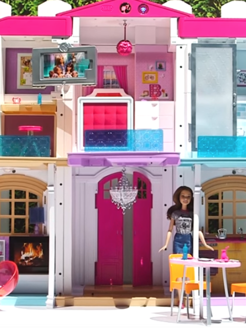 bezoeker Gewoon Concentratie Barbie's huis krijgt een hightech make-over