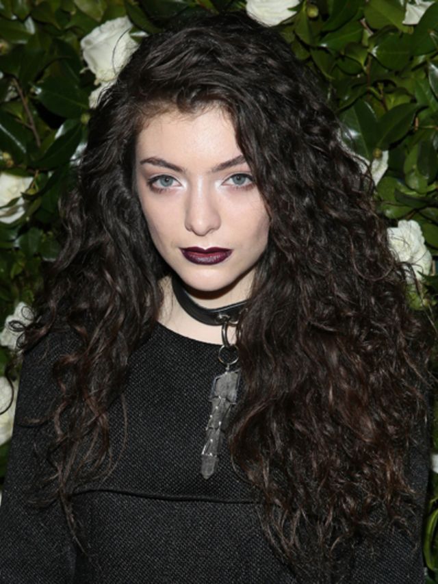 5-redenen-waarom-we-nu-al-dromen-over-de-MAC-X-Lorde-collectie