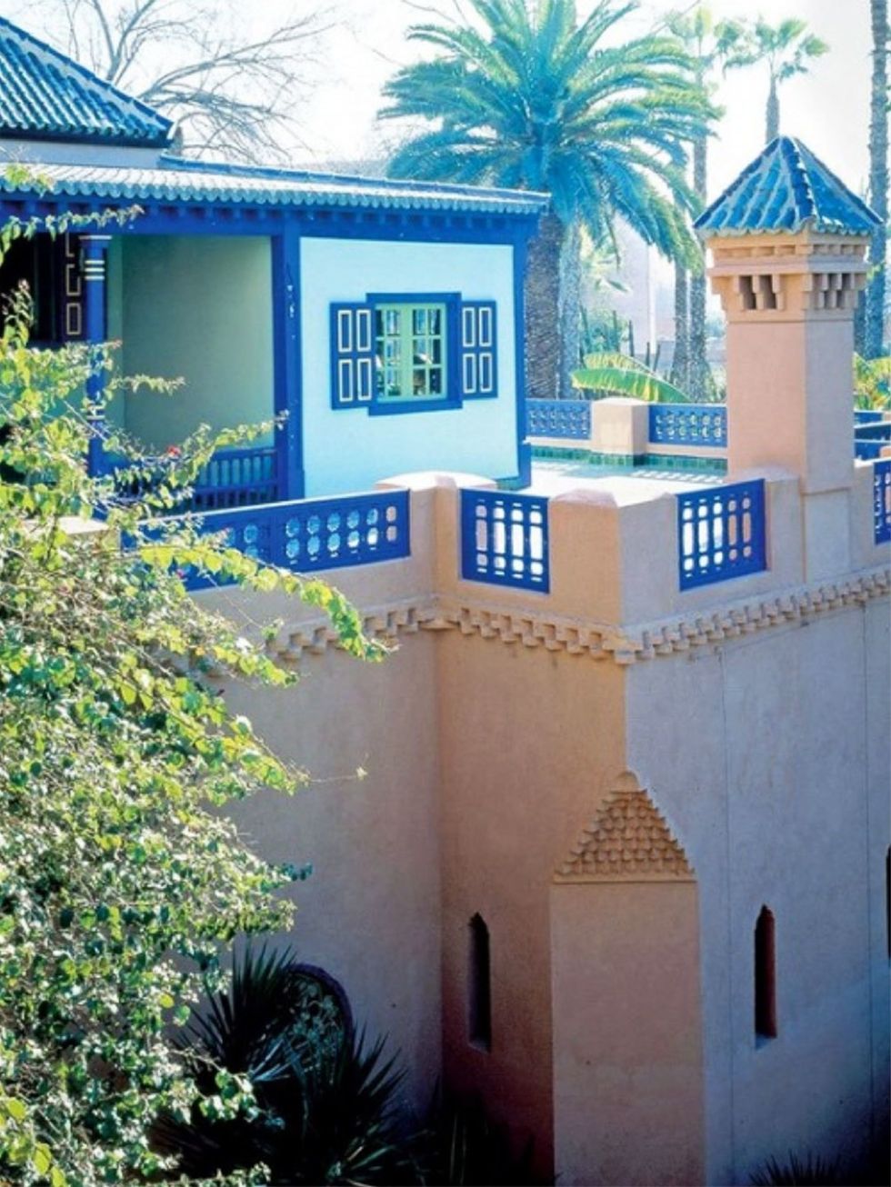 Blue, Property, Majorelle blue, Wall, Real estate, Woody plant, Facade, Azure, House, Home, 