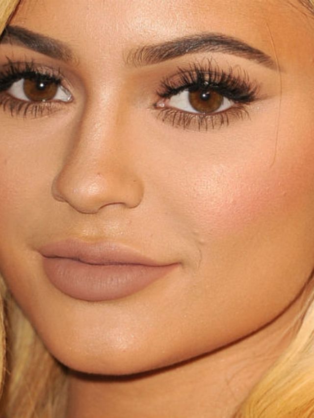 Video-Kylie-Jenner-laat-haar-nieuwe-kapsel-zien-op-Instagram