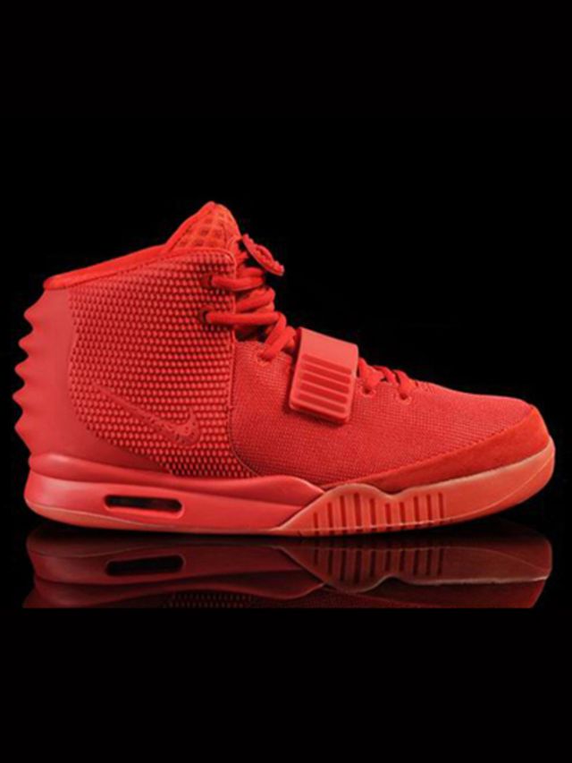 Deze-Kanye-West-sneakers-zijn-12-miljoen-euro-waard