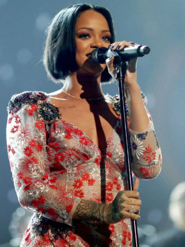 Rihanna-cancelde-op-het-laatste-moment-haar-Grammy-s-optreden-om-deze-trieste-reden