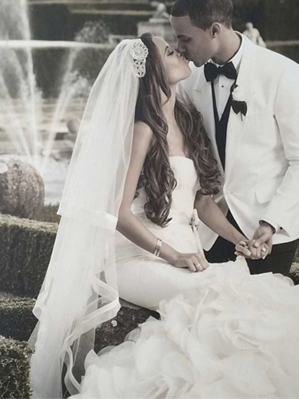 Clothing, Bridal clothing, Bridal veil, Dress, Photograph, Bride, Outerwear, White, Coat, Wedding dress, 