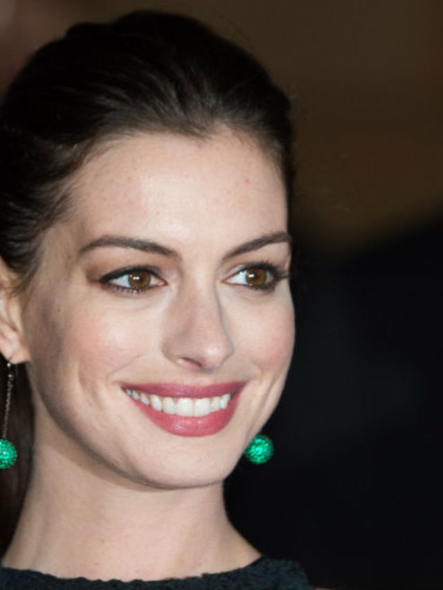 Anne-Hathaway-is-in-verwachting