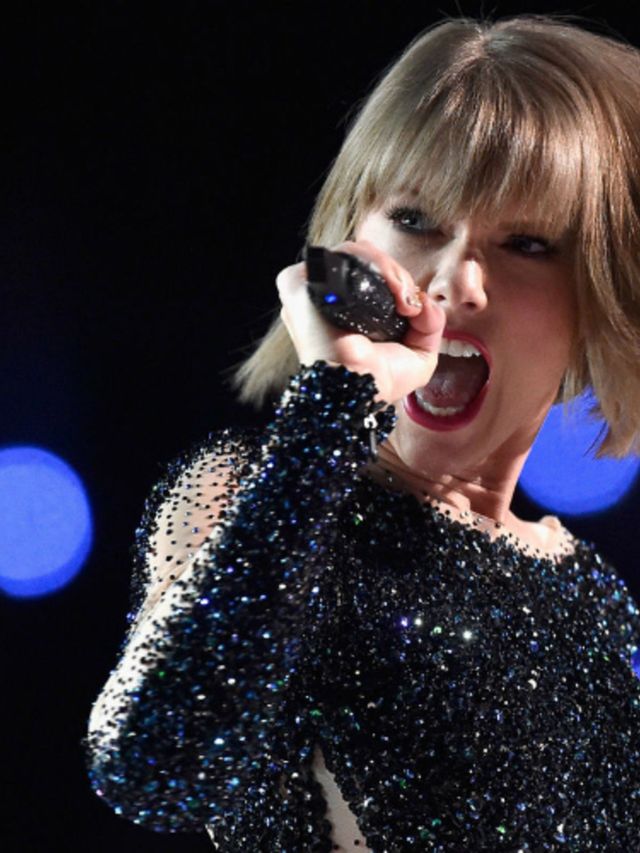 Taylor-Swift-opende-de-Grammy-Awards-met-een-emotionele-versie-van-Out-of-the-Woods