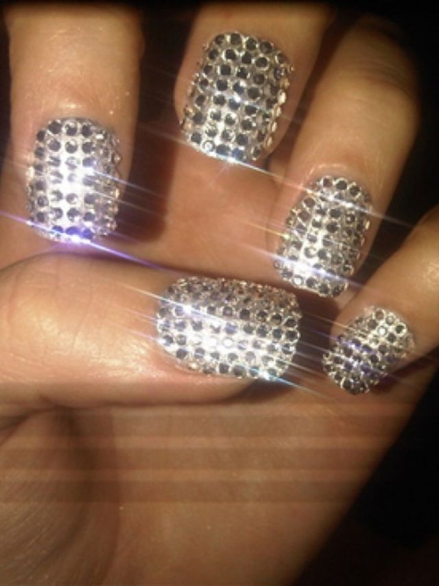 Katy-Perry-s-diamanten-nagels