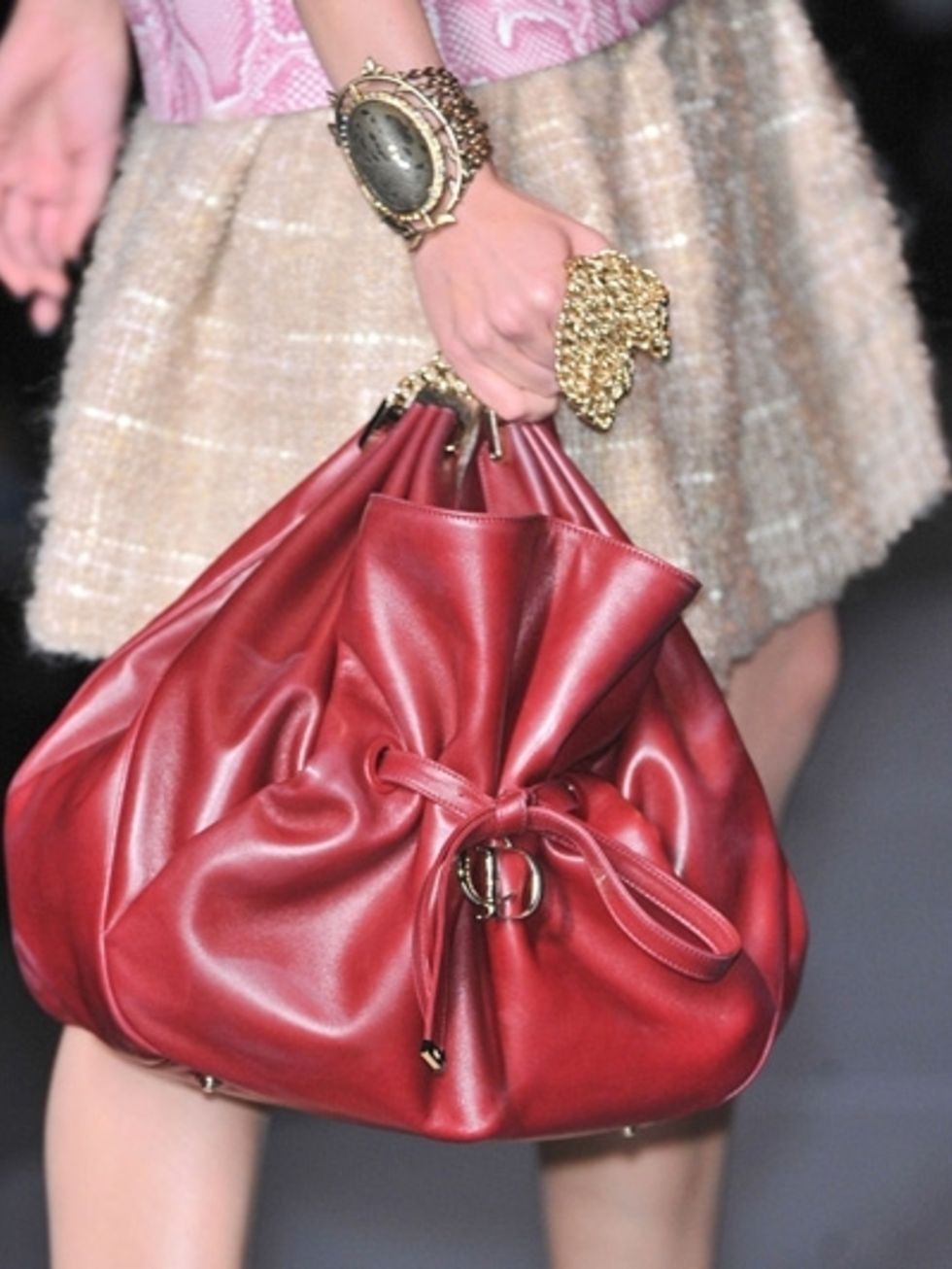 Textile, Red, Pink, Style, Bag, Dress, Satin, Magenta, Fashion, Shoulder bag, 