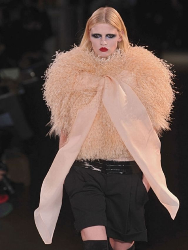 Geen-coutureshow-van-Givenchy