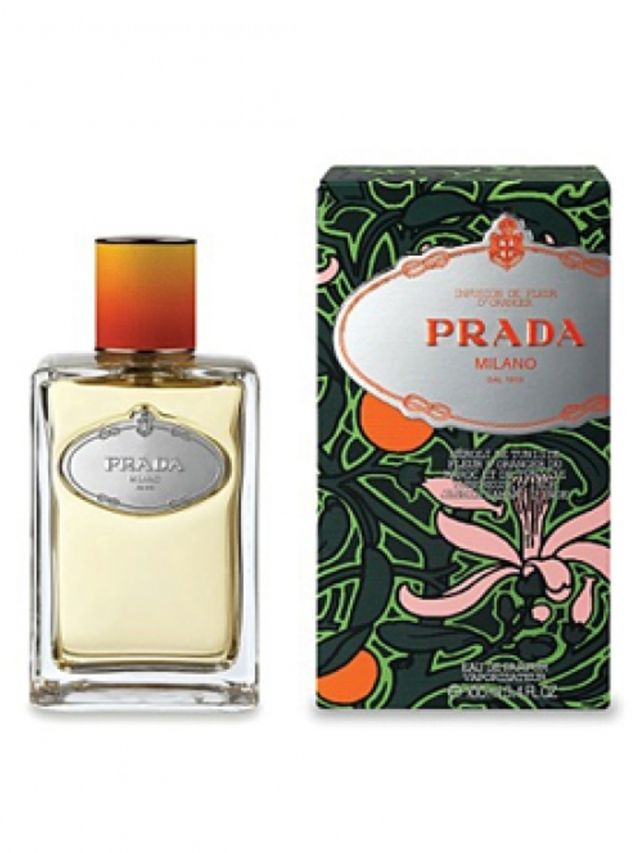 Parfum-Prada-in-museum