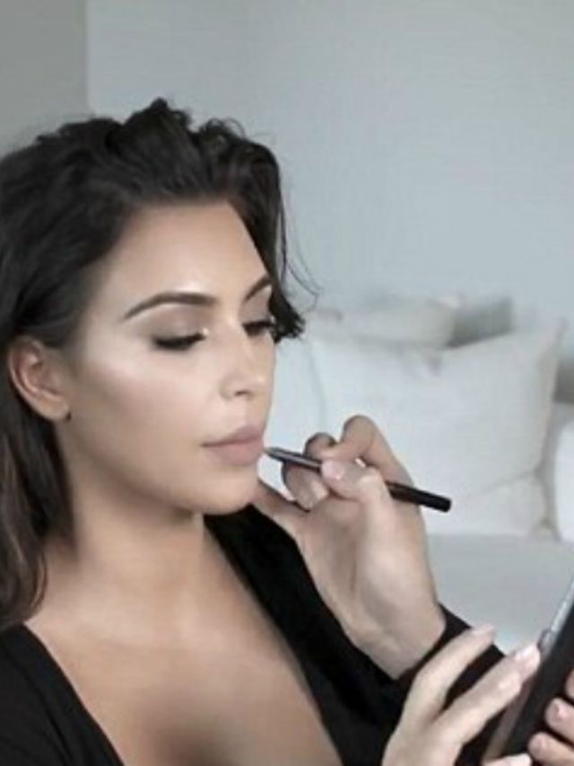 Deze-nieuwe-video-van-Kim-Kardashians-dagelijkse-make-uproutine-is-enorm-fascinerend