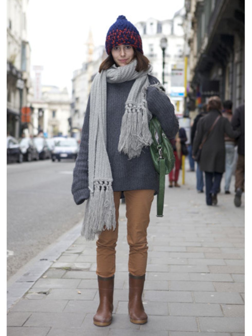 Clothing, Brown, Winter, Textile, Outerwear, Human leg, Street, Style, Street fashion, Boot, 