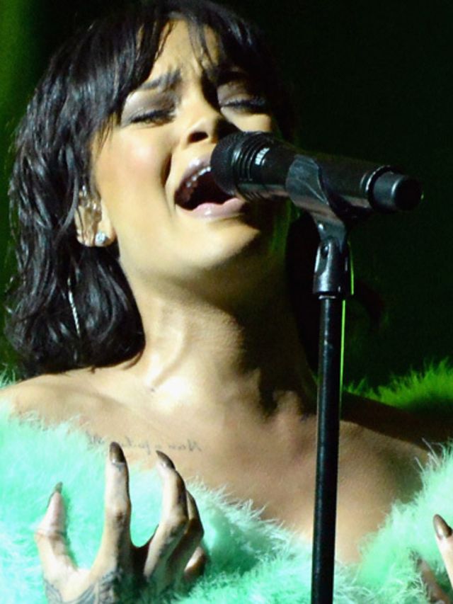Billboard-Music-Awards-2016-Rihanna-s-verpletterende-optreden-met-Love-on-the-Brain