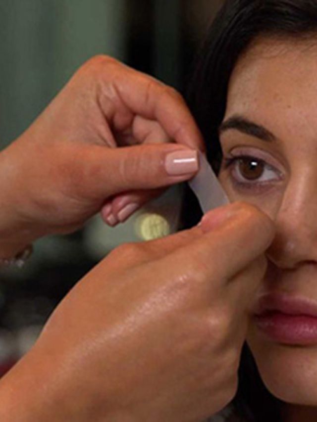 8-geweldige-make-up-hacks-die-we-hebben-geleerd-van-Kylie-Jenners-eerste-tutorial