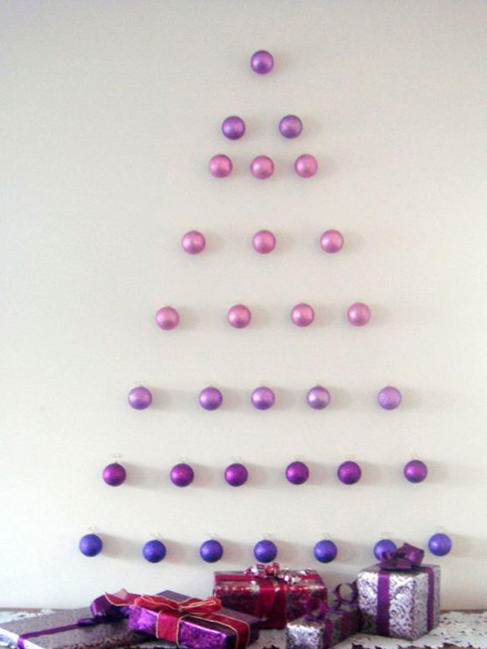 Purple, Pink, Lavender, Violet, Magenta, Circle, Party supply, Gift wrapping, Christmas decoration, Decoration, 