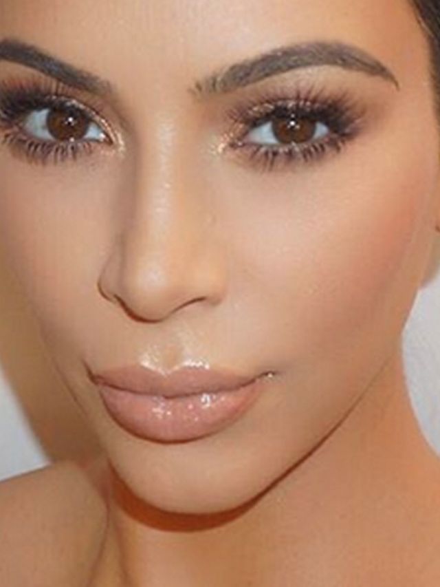 Dit-is-hoe-je-Kim-Kardashians-favoriete-beautyspons-gebruikt