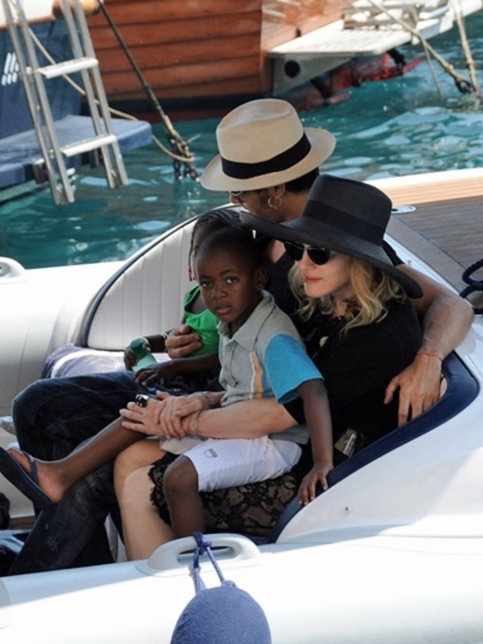 Hat, Sun hat, Vacation, Sunglasses, Comfort, Watercraft, Boat, Fedora, Goggles, Cowboy hat, 