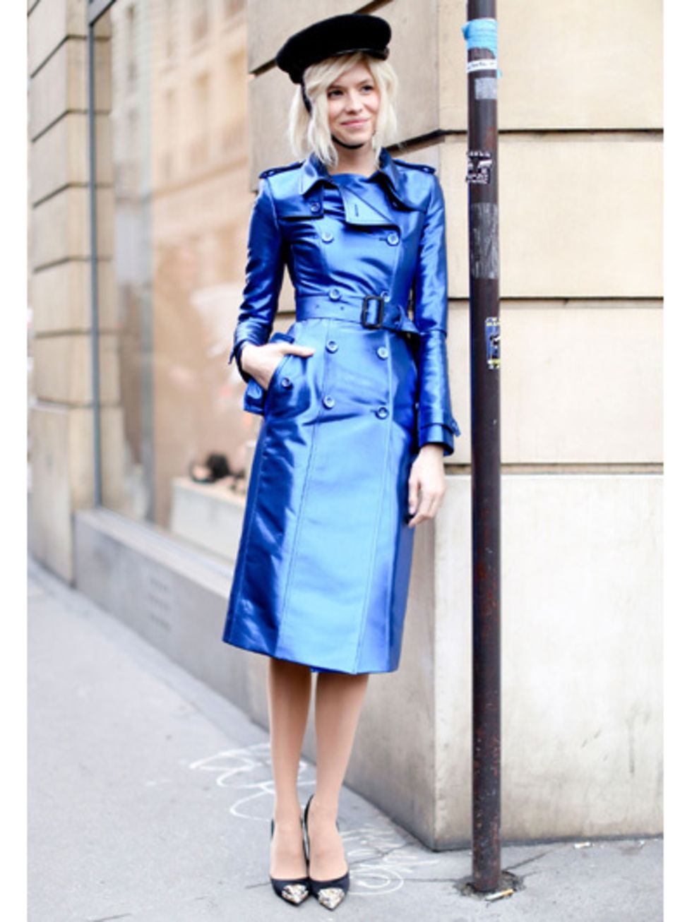 Clothing, Blue, Sleeve, Collar, Uniform, Electric blue, Street fashion, Headgear, Fashion, Cobalt blue, 