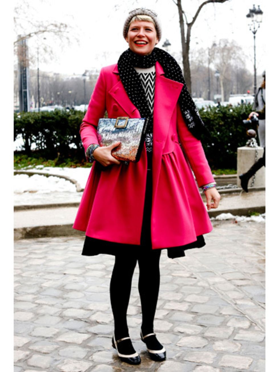Clothing, Sleeve, Winter, Textile, Outerwear, Magenta, Pink, Style, Street fashion, Bag, 