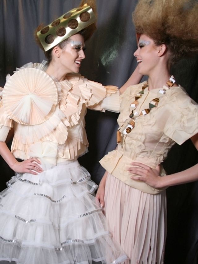 Backstage-Dior-Haute-Couture-a-w-2011
