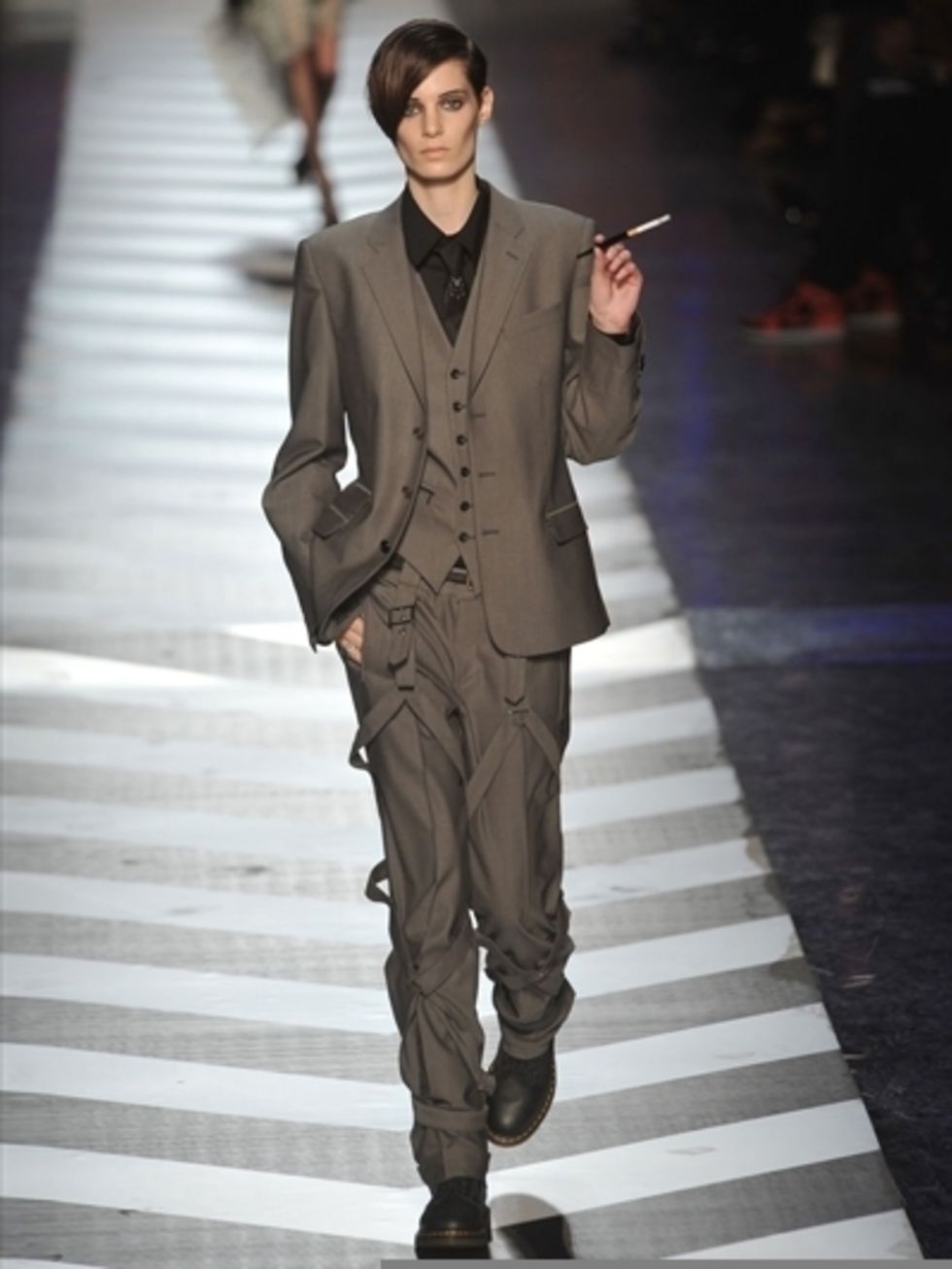 Coat, Sleeve, Trousers, Human body, Collar, Shoe, Standing, Outerwear, Suit, Fashion show, 