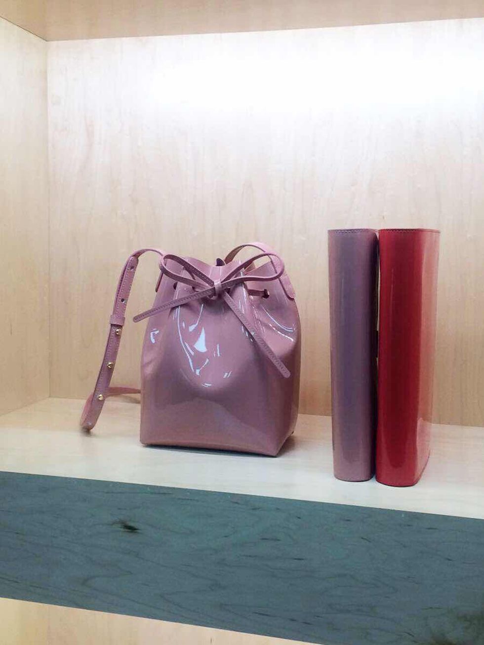 Bag, Purple, Shoulder bag, Maroon, Leather, Luggage and bags, Material property, Cylinder, Strap, Plastic, 