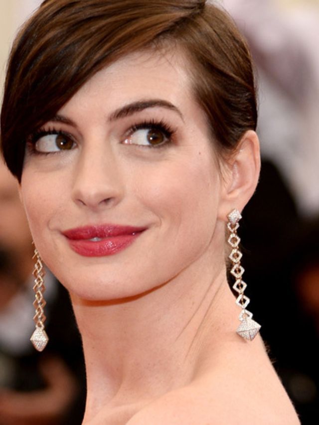 Is-Anne-Hathaway-de-look-a-like-van-Amal-Clooney