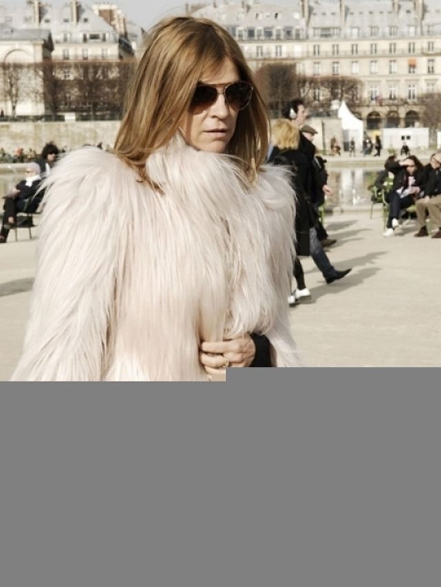 Carine-Roitfeld-is-back-in-business